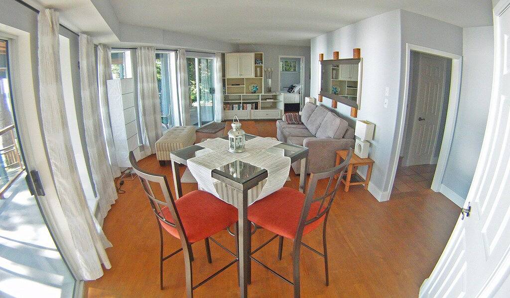 Beachside Ocean Vista Suite, Ufergegend, Whirlpool, Strand in Sechelt, Sunshine Coast Regional District