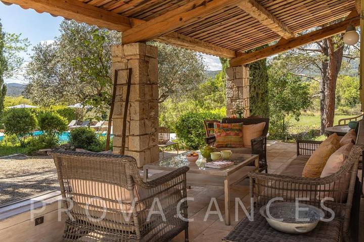 Location de vacances pour 9 personnes, avec jardin et piscine à Callas - 3