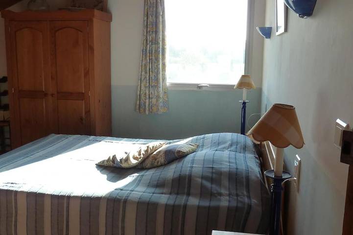 Gîte pour 5 personnes, avec jardin ainsi que piscine et terrasse à Saint-Andiol - 4