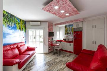 Gîte pour 4 personnes, avec jardin ainsi que balcon et piscine à Salobreña