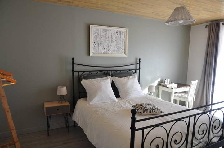 Gîte pour 5 personnes, avec jardin et piscine à Saint-Jean-d'Angély - 2