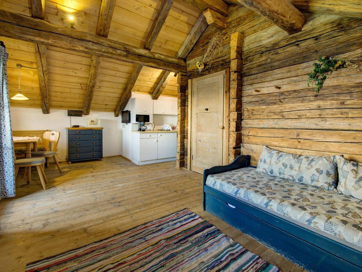 Ganze Wohnung, Chalet on Zettersfeld with Dolomite Views in Schobergruppe, Thurn