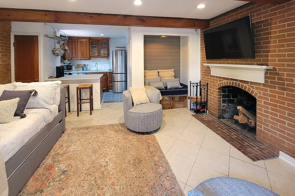 Ganze Wohnung, Washington Family Property, Lower Carriage House in Old Town on 107 S Lee Street in Alexandria (VA), Alexandria City