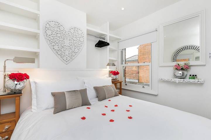 The Nestle House City Centre Luxury in Winchester, South Downs