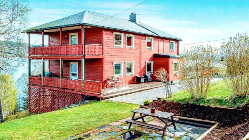 Ferienhaus für 9 Personen, mit Terrasse und Ausblick in Molde