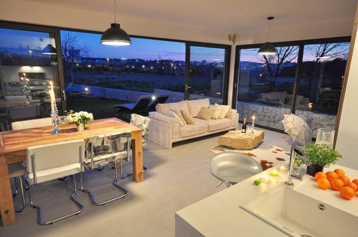 Villa für 6 Personen, mit Garten und Ausblick sowie Pool in Split-Dalmatien - 3