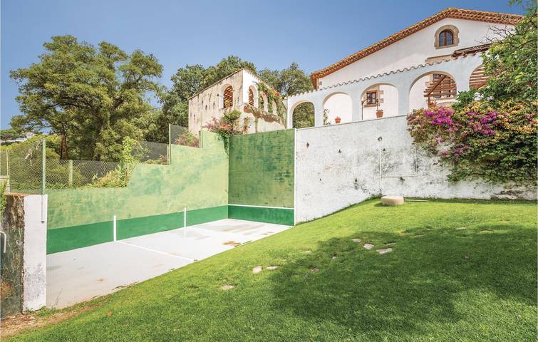 Ferienhaus für 12 Personen, mit Garten und Pool sowie Terrasse in Pineda de Mar - 3