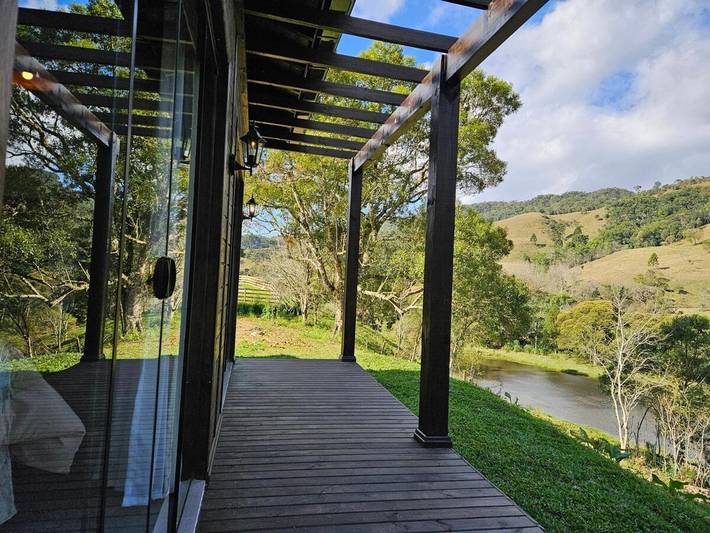 Casas e apartamentos de temporada para 4 pessoas, com jardim e jacuzzi em Rancho Queimado