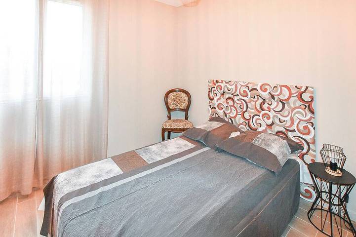 Location de vacances pour 3 personnes, avec jardin à Mane - 2