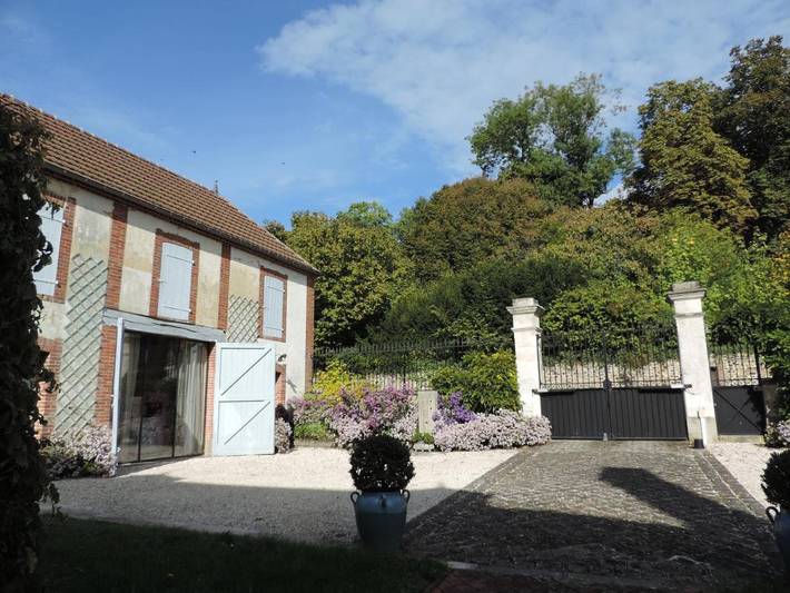 Location de vacances pour 2 personnes, avec vue et jardin à Toucy - 2
