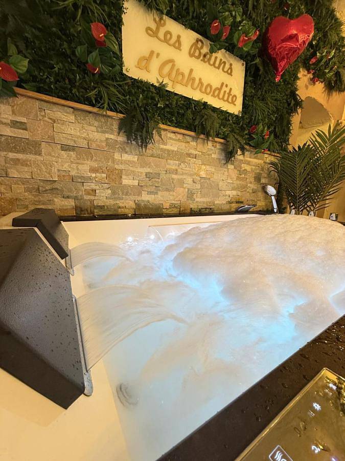 Hôtel pour 2 personnes, avec jacuzzi et sauna à Auriol