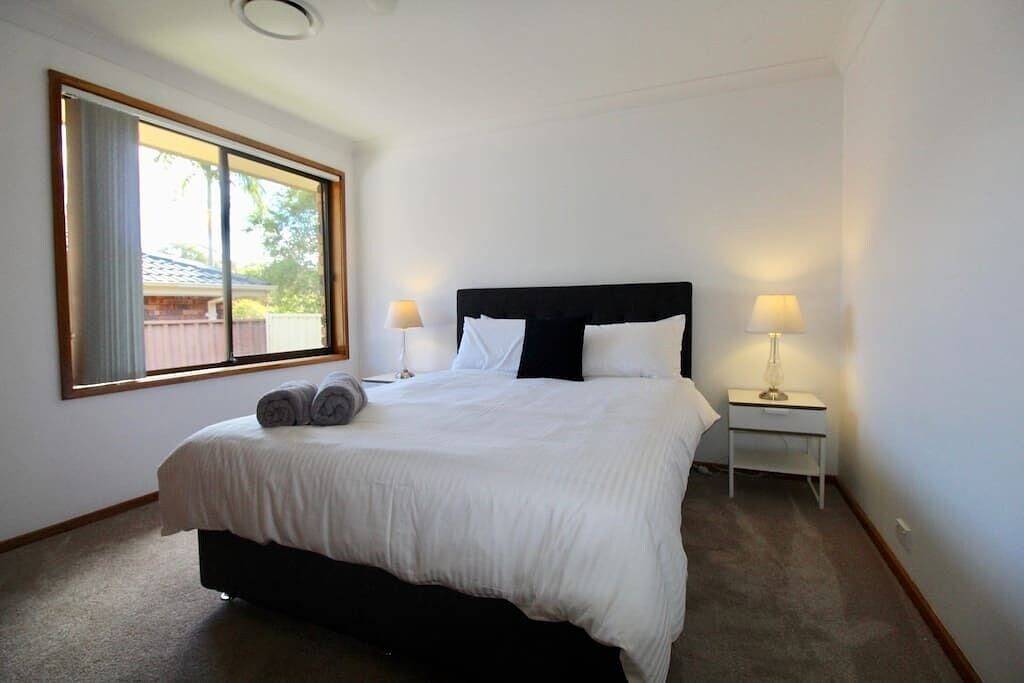Coastal Getaway - Fantastisches neu renoviertes Husky-Haus mit Spielzimmer! Gratis Wifi und Bettwäsche in Huskisson, Jervis Bay