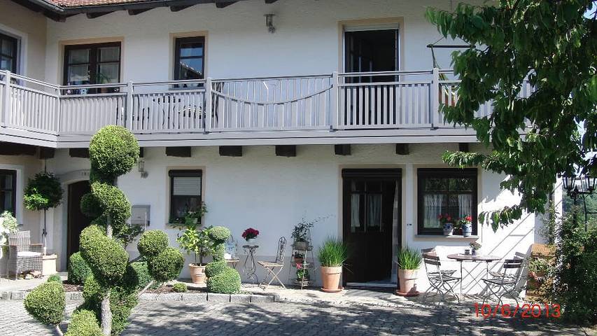 Ferienwohnung für 4 Personen, mit Balkon und Balkon/Terrasse sowie Terrasse und Garten in Passauer Land - 2