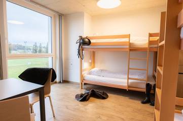 Auberge pour 2 personnes, avec sauna et bassin pour enfant ainsi que piscine et terrasse à Saignelégier