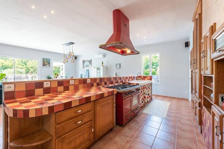 Location de vacances pour 10 personnes, avec Terrasse et Jardin à Saint-Laurent-de-Neste - 4