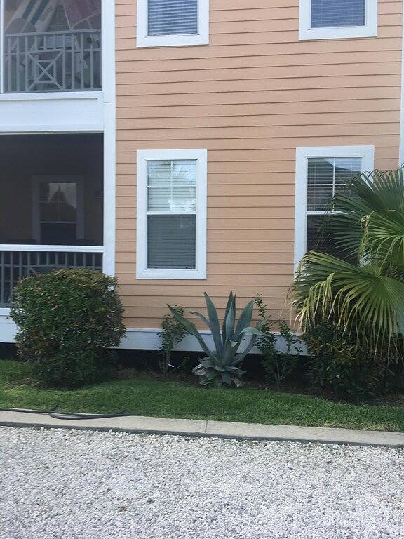 Ganze Wohnung, Urlaubsparadies im Purple Parrot Resort Entspannen Sie sich in der Tiki Bar. Neu auf dem Markt in Johnsons Beach, Perdido Key