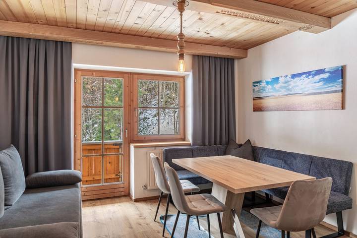 Ferienwohnung für 7 Personen, mit Garten und Balkon, mit Haustier
