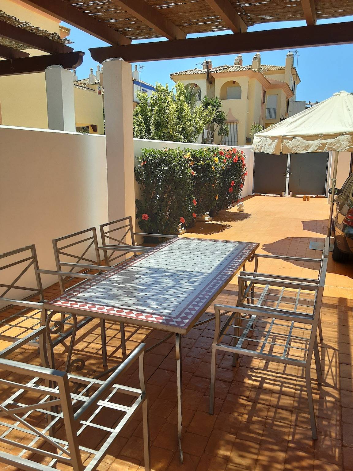 Villa "Casa La Tahona" mit Bergblick, Balkon und 2 privaten Terrassen in Zahara de los Atunes, Tarifa