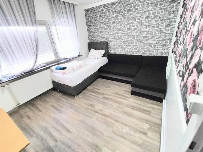 Ferienwohnung für 4 Personen, mit Balkon in Rüsselsheim