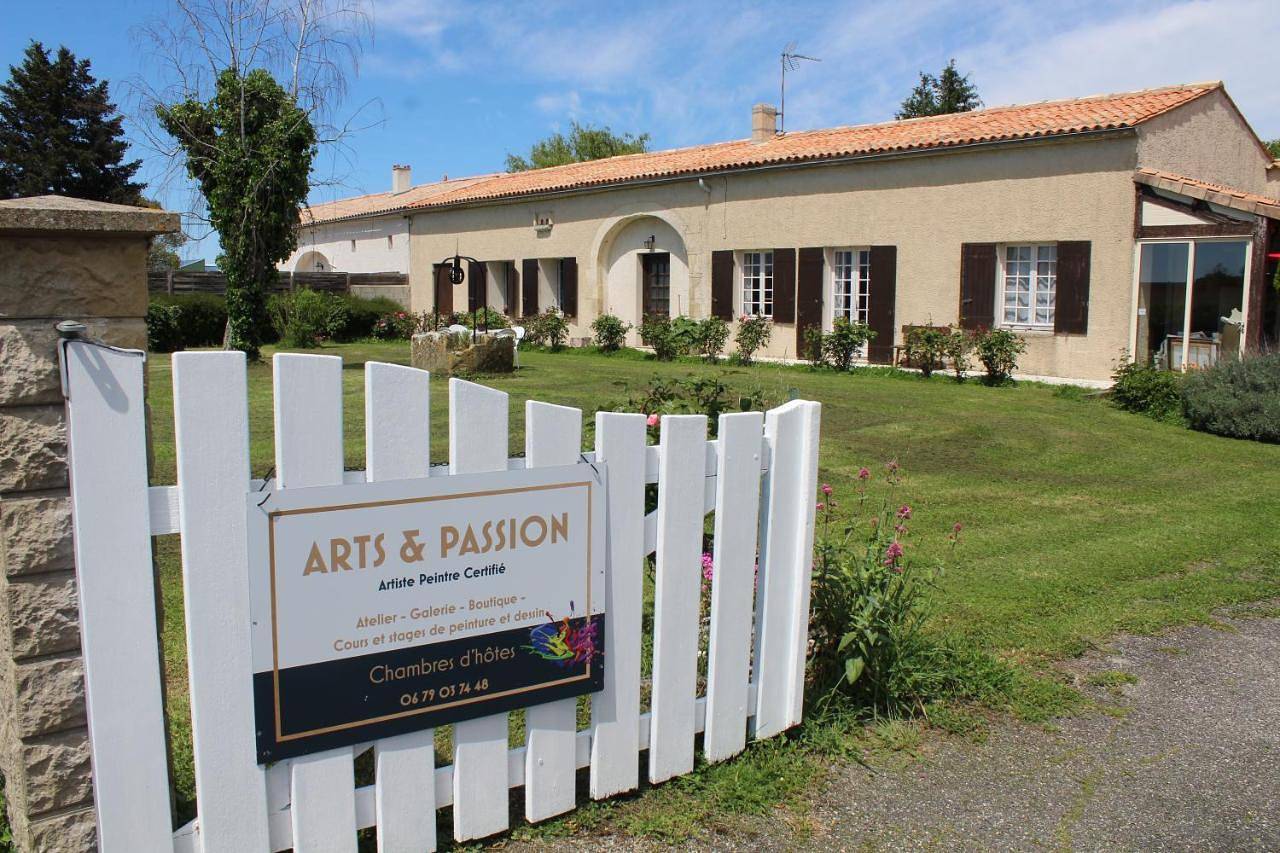Double Room in Mirambeau, Région de Jonzac