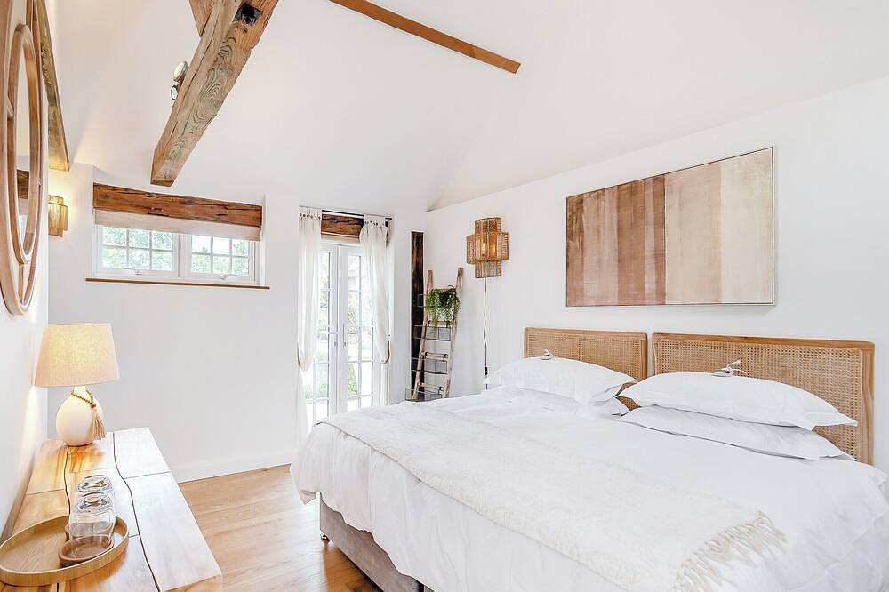 Weston Cottage - Uk50016 in Woking, Surrey