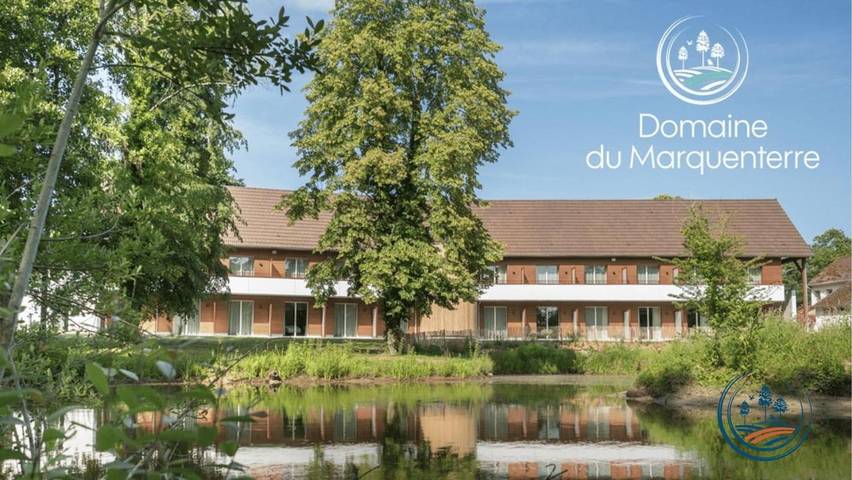 Hôtel pour 2 personnes, avec Balcon ainsi que Terrasse et Vue à Saint-Quentin-en-Tourmont