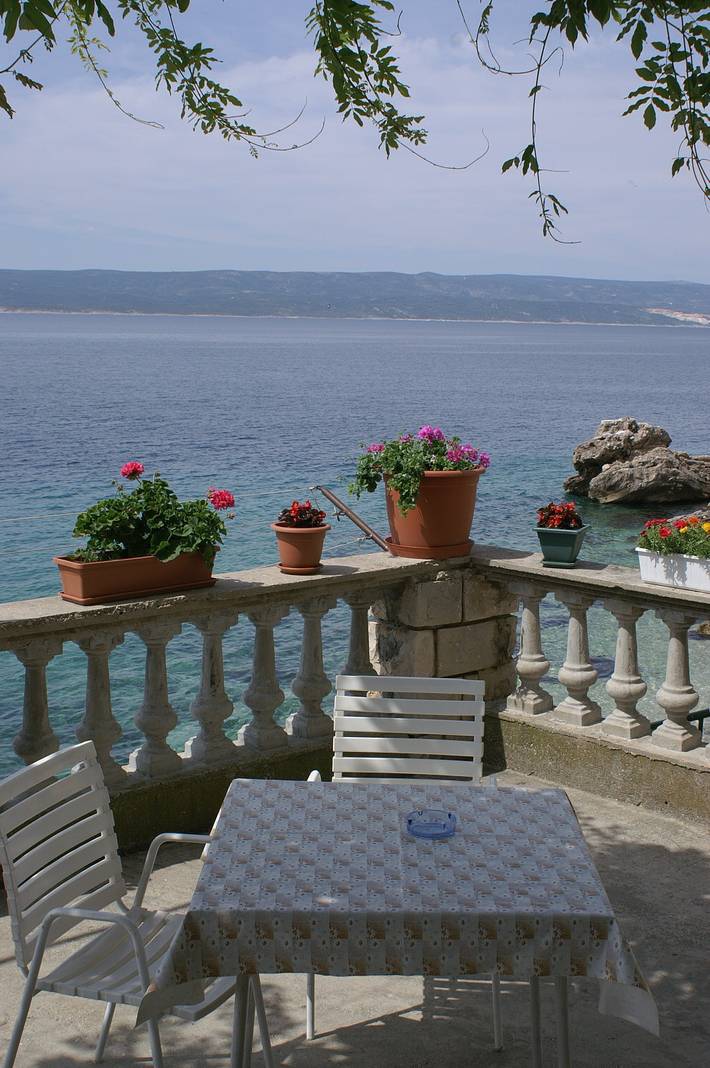 Ganze Wohnung, 1-Zimmer-Ferienwohnung am Strand Pisak, Omis -e in Pisak, Omis-Riviera