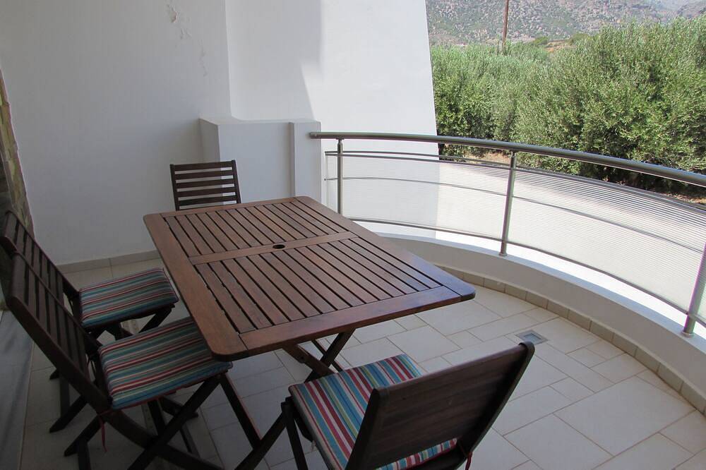 Luxe villa met gedeeld zwembad en een prachtig uitzicht op zee en de bergen in Makry Gialos, Zuid-Kreta