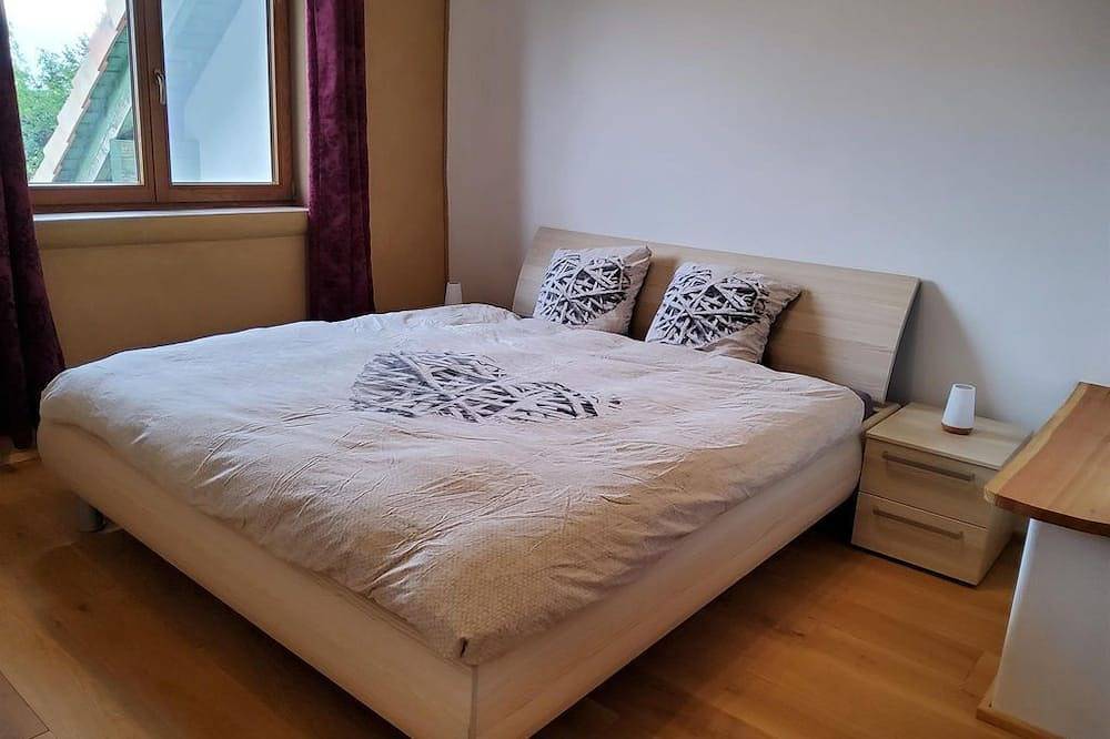 Ganze Wohnung, Strohballenhaus - Ferienwohnung Strohballenhaus Suppes in Hofbieber, Rhön-Hessen
