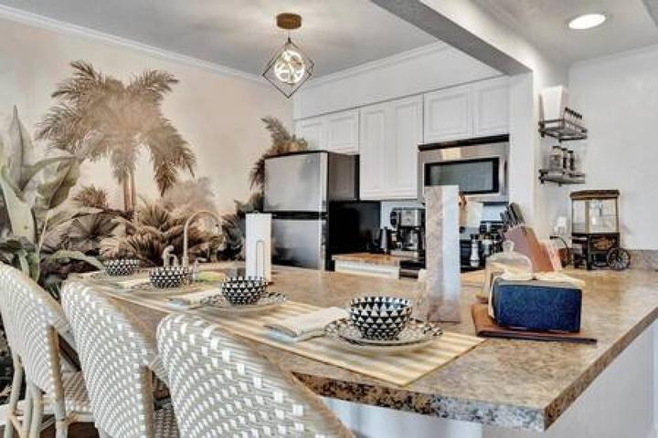 Apartamento de vacaciones para 4 personas, con piscina además de jardín y terraza - 1