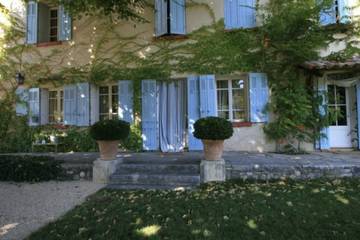 Cottage pour 2 personnes, avec jardin et piscine à Riez