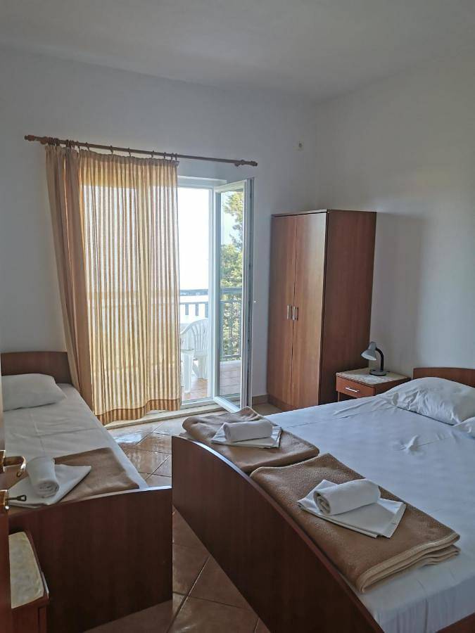 Maison d’hôte pour 3 personnes, avec balcon ainsi que vue et jardin à Podaca - 3