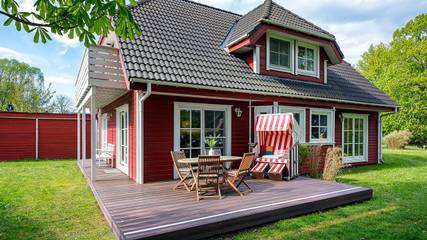 Ferienhaus für 10 Personen, mit Terrasse und Sauna sowie Garten in Prerow