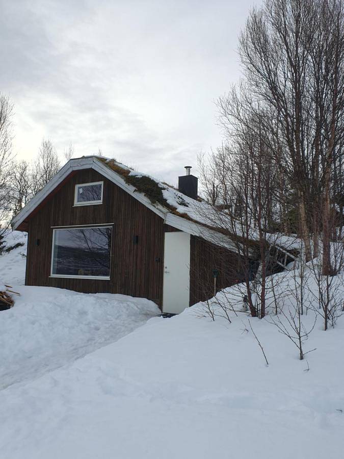 Ferienhaus für 2 Personen, mit Balkon und Terrasse sowie Garten und Pool in Balsfjord