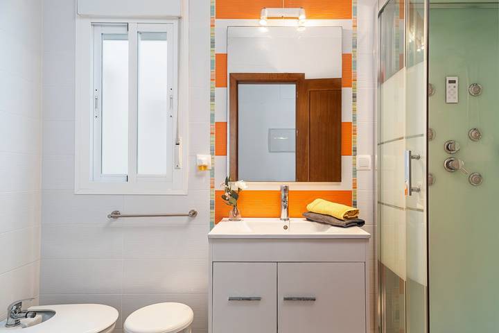 Apartamento entero, Precioso Apartamento "Entre Vientos" en el Centro de la Ciudad con Aire Acondicionado in Conil de la Frontera, Costa de la Luz