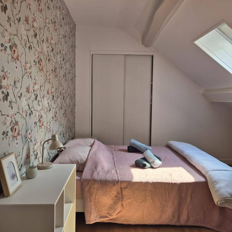 Appartement entier, One-Bedroom Apartment in Illiers-Combray, Région de Chartres