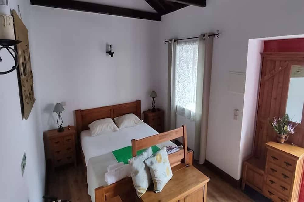 Oxen Car House 1 Bedroom in Capelo, Faial