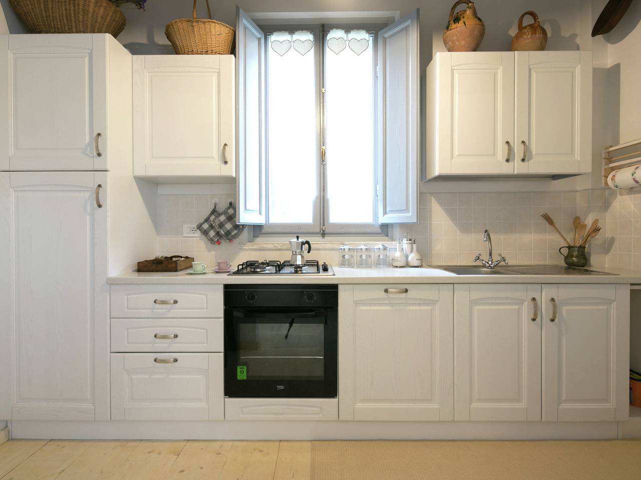 Villa in Cortona with Private Pool and Views in Cortona, Arezzo Province