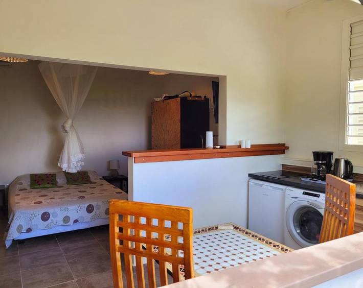 Maison d’hôte pour 2 personnes, avec piscine ainsi que vue et terrasse à Deshaies - 2