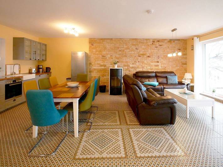 Ferienhaus für 8 Personen, mit Balkon und Terrasse sowie Garten und Seeblick in Wendisch Rietz