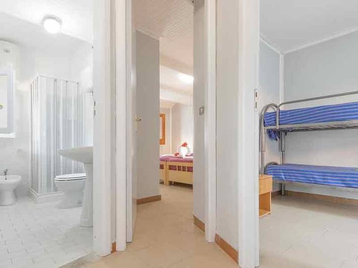 Bungalow für 4 Personen, mit Pool und Garten sowie Whirlpool und Kinderpool in Kalabrien - 3