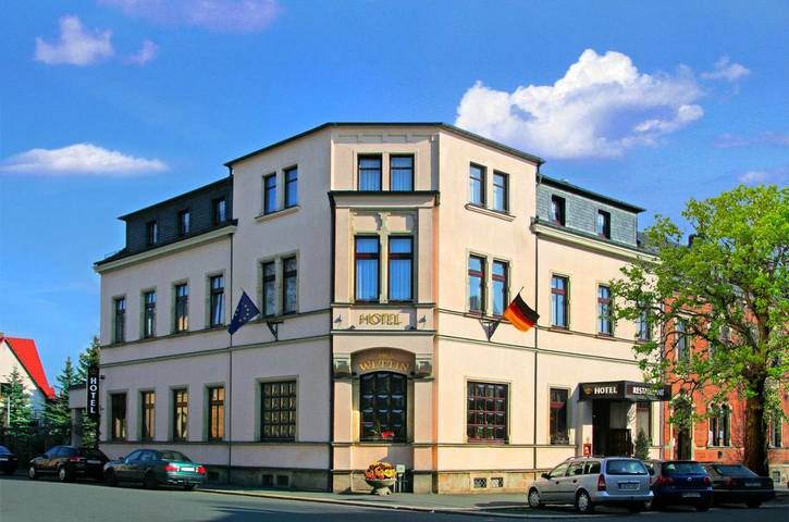 Hotel für 3 Personen, mit Terrasse und Garten in Treuen