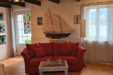Gîte pour 3 personnes, avec jardin et jacuzzi à Cléder