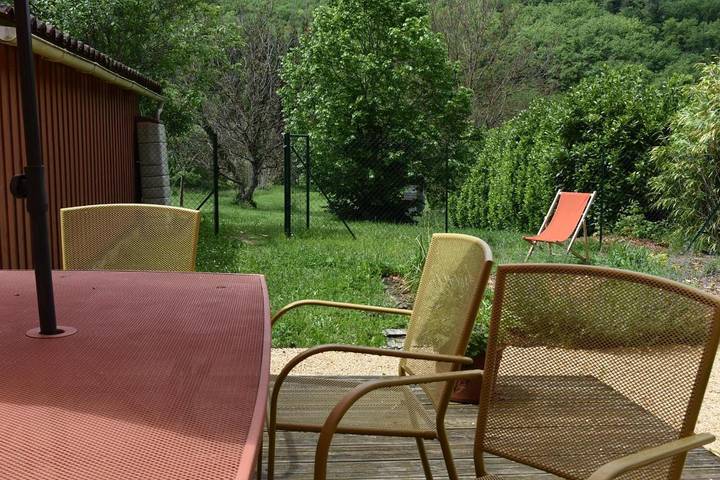Location de vacances pour 4 personnes, avec vue ainsi que jardin et piscine, animaux acceptés à Les Eyzies-de-Tayac-Sireuil - 4