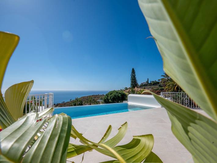Location de vacances pour 8 personnes, avec jardin ainsi que vue sur l’océan et piscine à Salobreña - 4