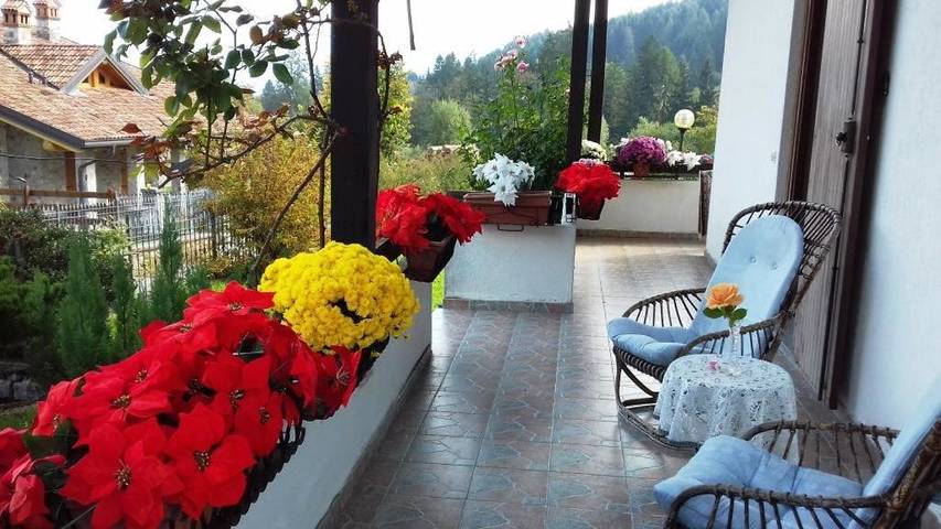 B&b per 3 persone, con Balcone e Terrazza nonché Giardino e Panorama in Val Camonica