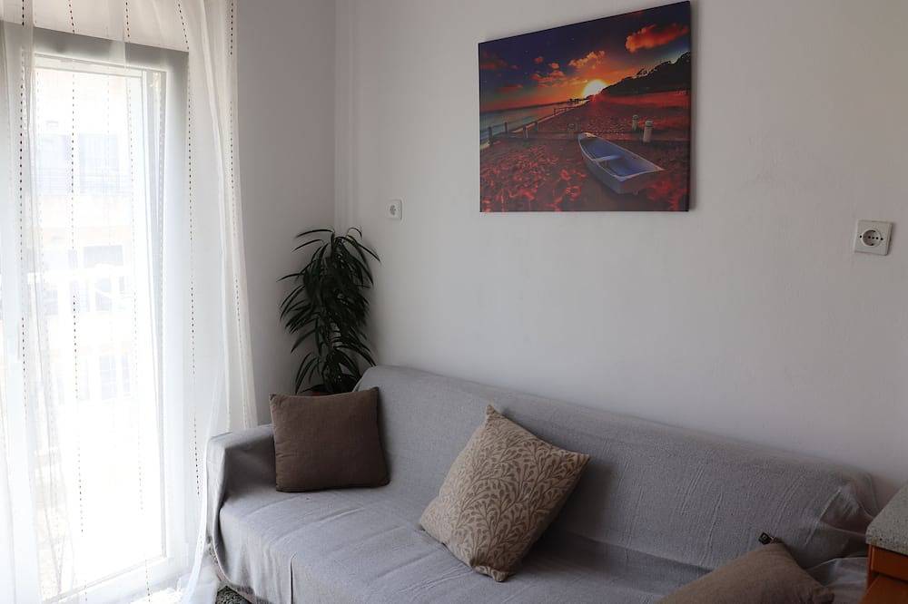 Ganze Wohnung, The Perfect City Apartment in Ierapetra  We can accommodate up to 2 adults. in Ierapetra, Lasithi