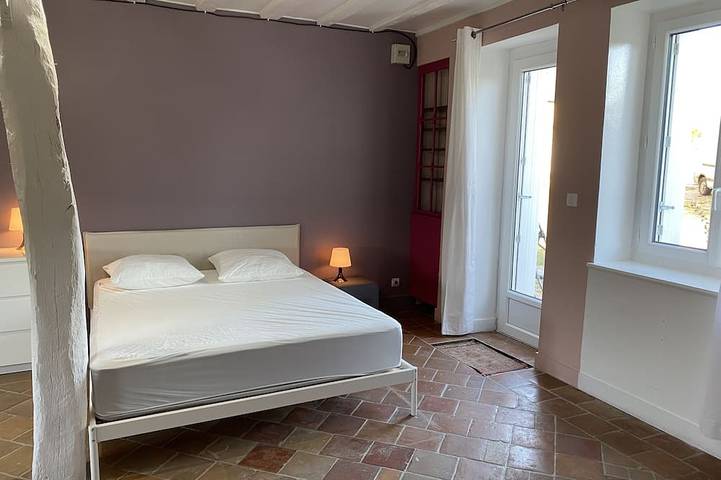 Location de vacances pour 8 personnes, avec terrasse et jardin, animaux acceptés à Chemillé-sur-Dême - 4