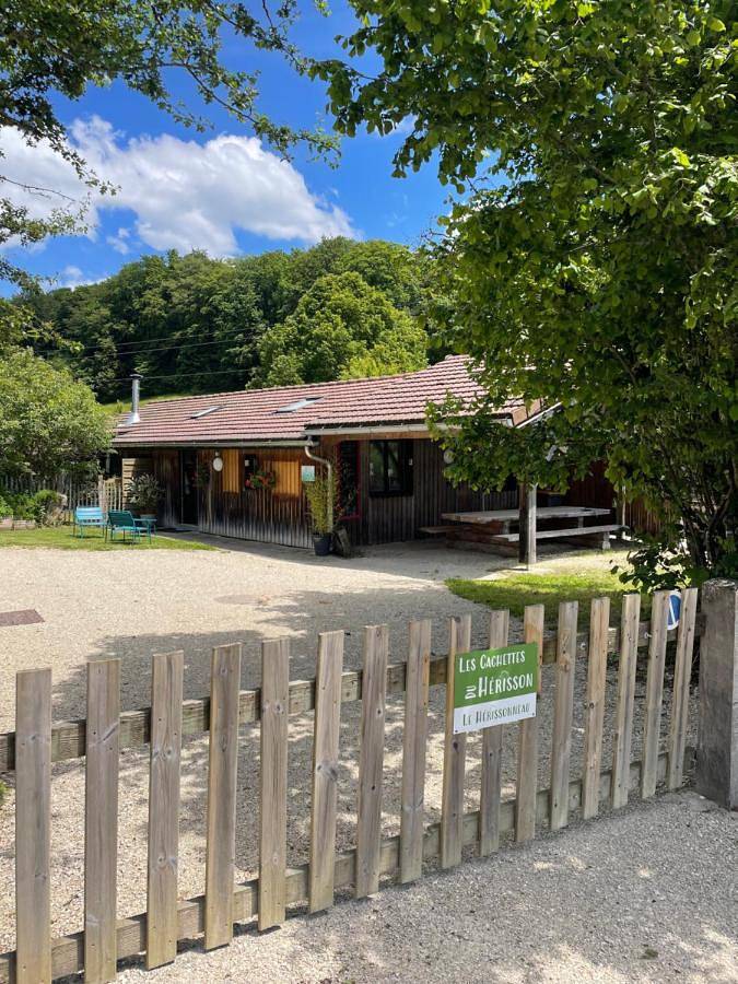 Location de vacances pour 4 personnes, avec jardin et vue dans Cascades du Hérisson - 4