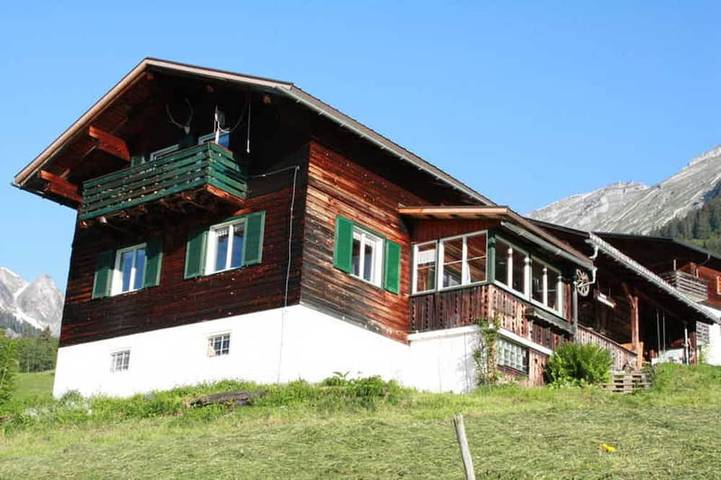 Blockhütte für 9 Personen, mit Balkon und Garten in Au